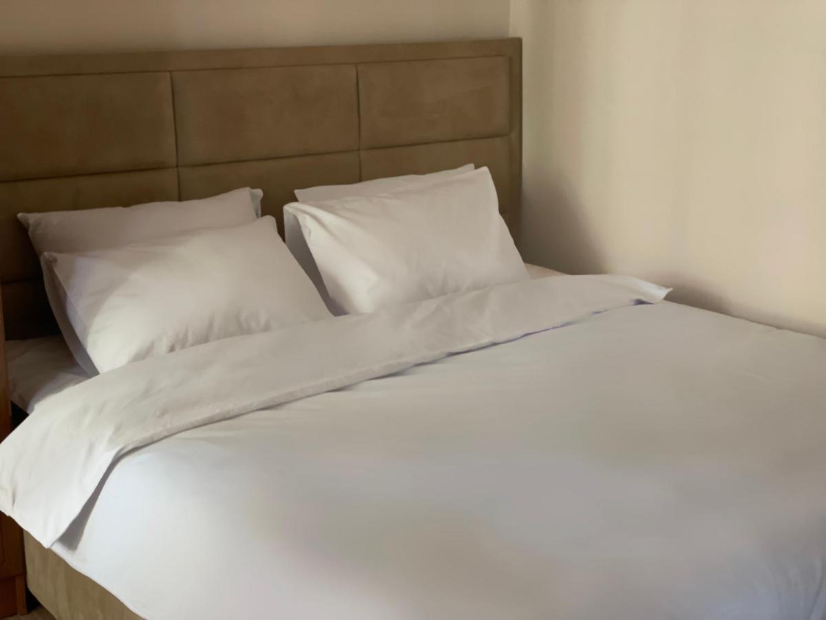 예레반 Superior Apt. With Balcony On Aram Street 아파트 외부 사진